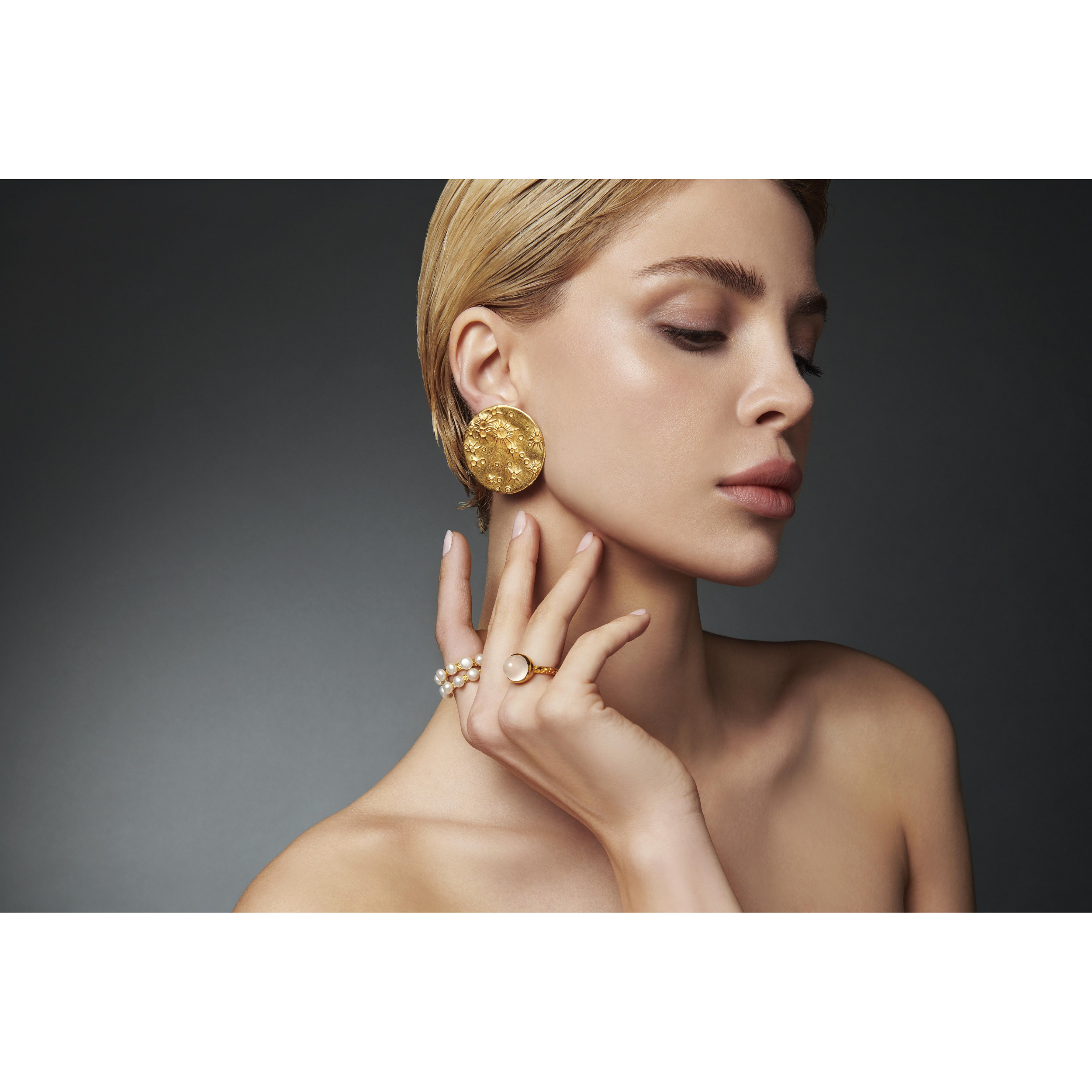 MOON EARRINGS